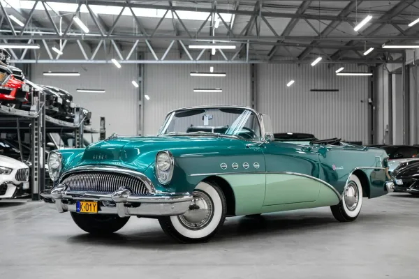 Buick Roadmaster VI