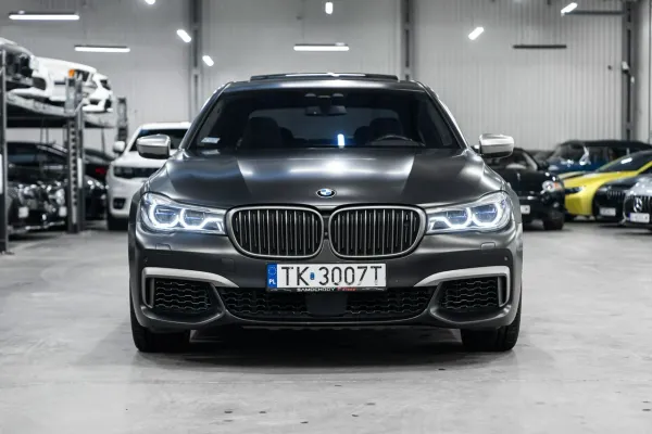 BMW M760 G12 – zdjęcie 3