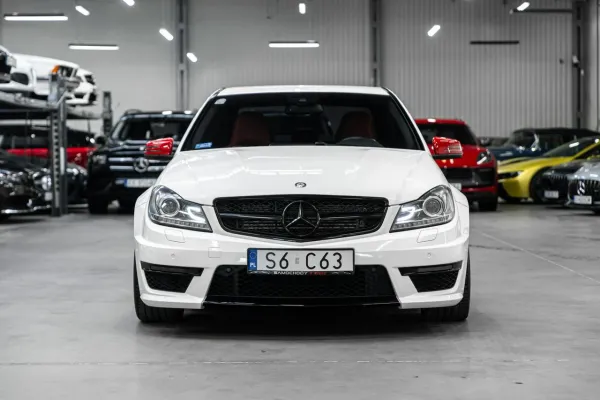 Mercedes C 63 AMG W204 – zdjęcie 3