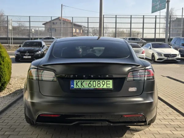 Tesla Model S – zdjęcie 5