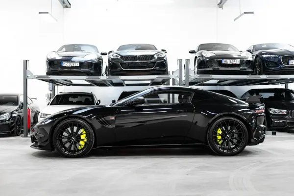 Aston Martin Vantage – zdjęcie 7