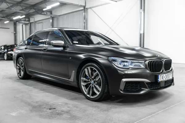 BMW M760 G12 – zdjęcie 5