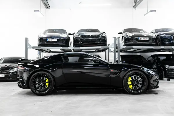 Aston Martin Vantage – zdjęcie 6