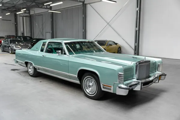 Lincoln Continental VII – zdjęcie 6