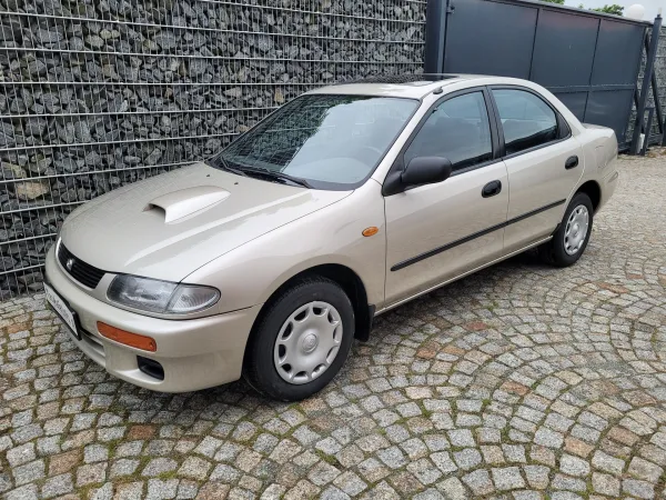 Mazda 323 – zdjęcie 1
