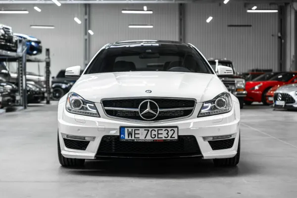 Mercedes C 63 AMG W204 – zdjęcie 3