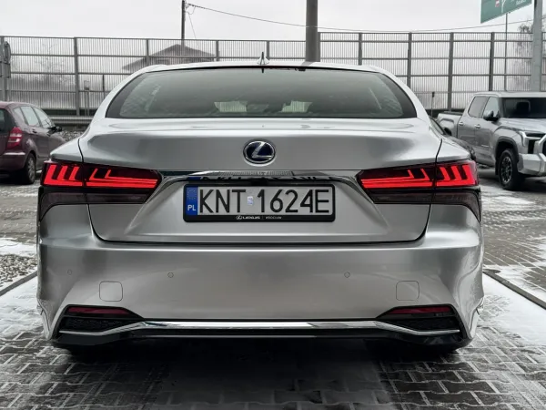 Lexus LS V – zdjęcie 6