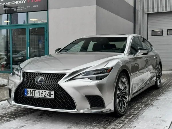 Lexus LS V – zdjęcie 1