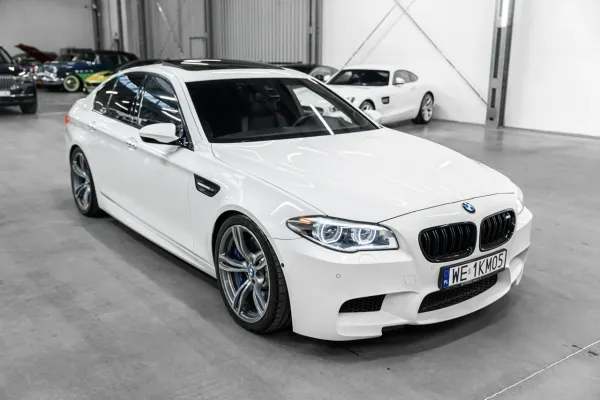 BMW M5 V – zdjęcie 5