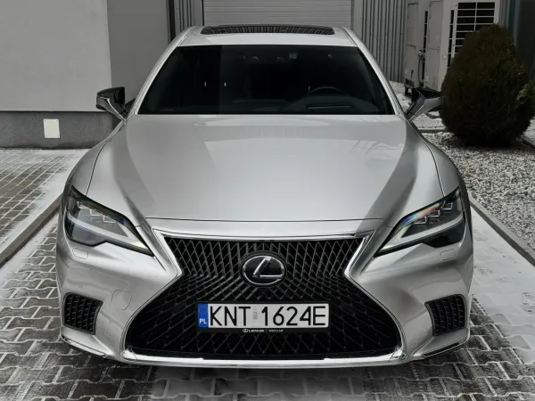 Lexus LS V – zdjęcie 3