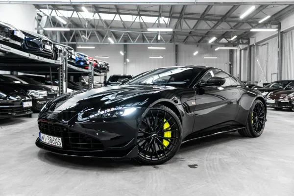 Aston Martin Vantage