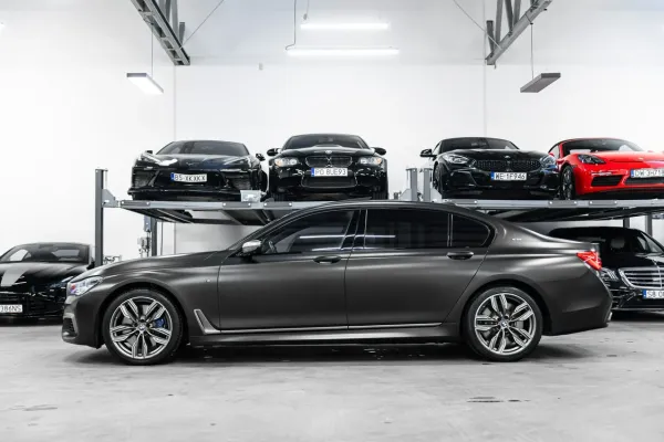 BMW M760 G12 – zdjęcie 7