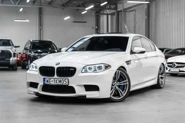 BMW M5 V – zdjęcie 2