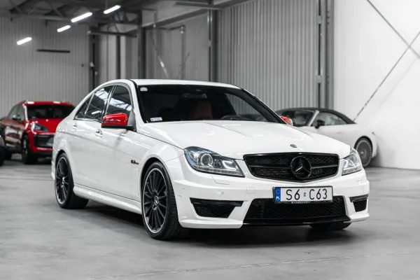 Mercedes C 63 AMG W204 – zdjęcie 4