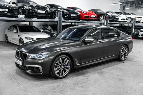 BMW M760 G12 – zdjęcie 2