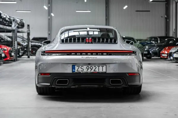 Porsche 911 992 – zdjęcie 7