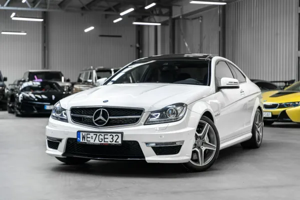 Mercedes C 63 AMG W204 – zdjęcie 2