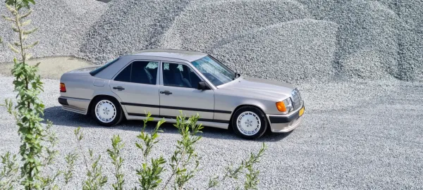 Mercedes 300E Lorinser – zdjęcie 4